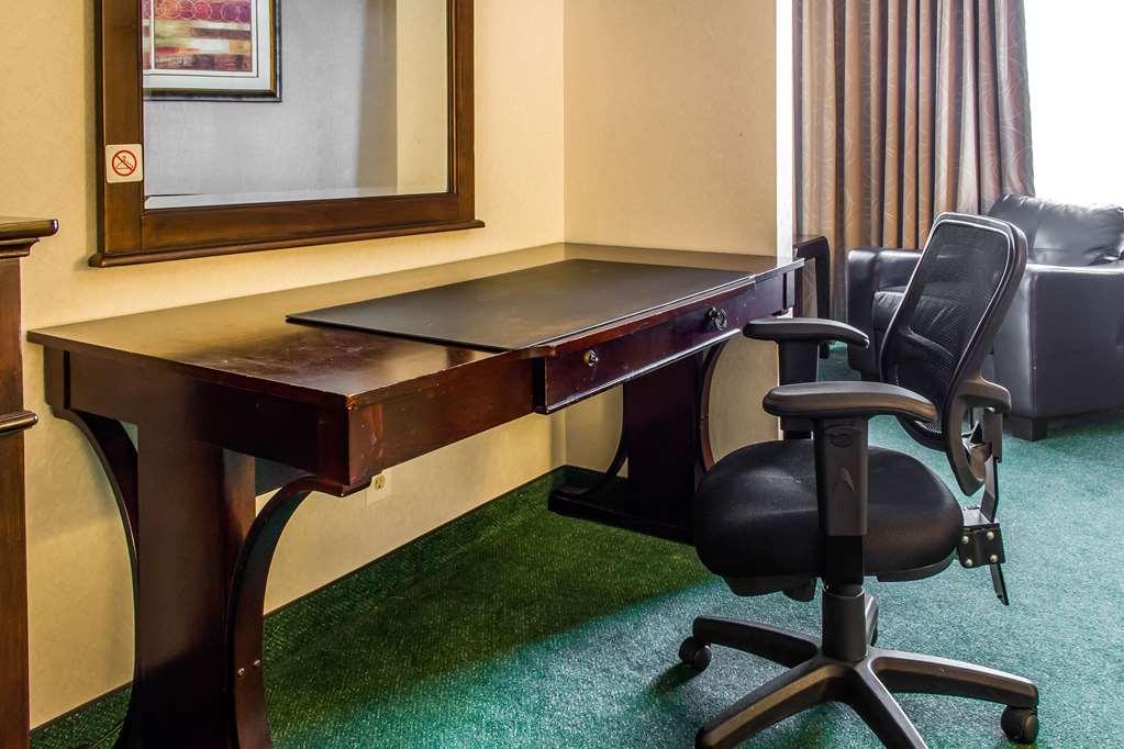 Clarion Hotel Philadelphia International Airport Есингтън Стая снимка