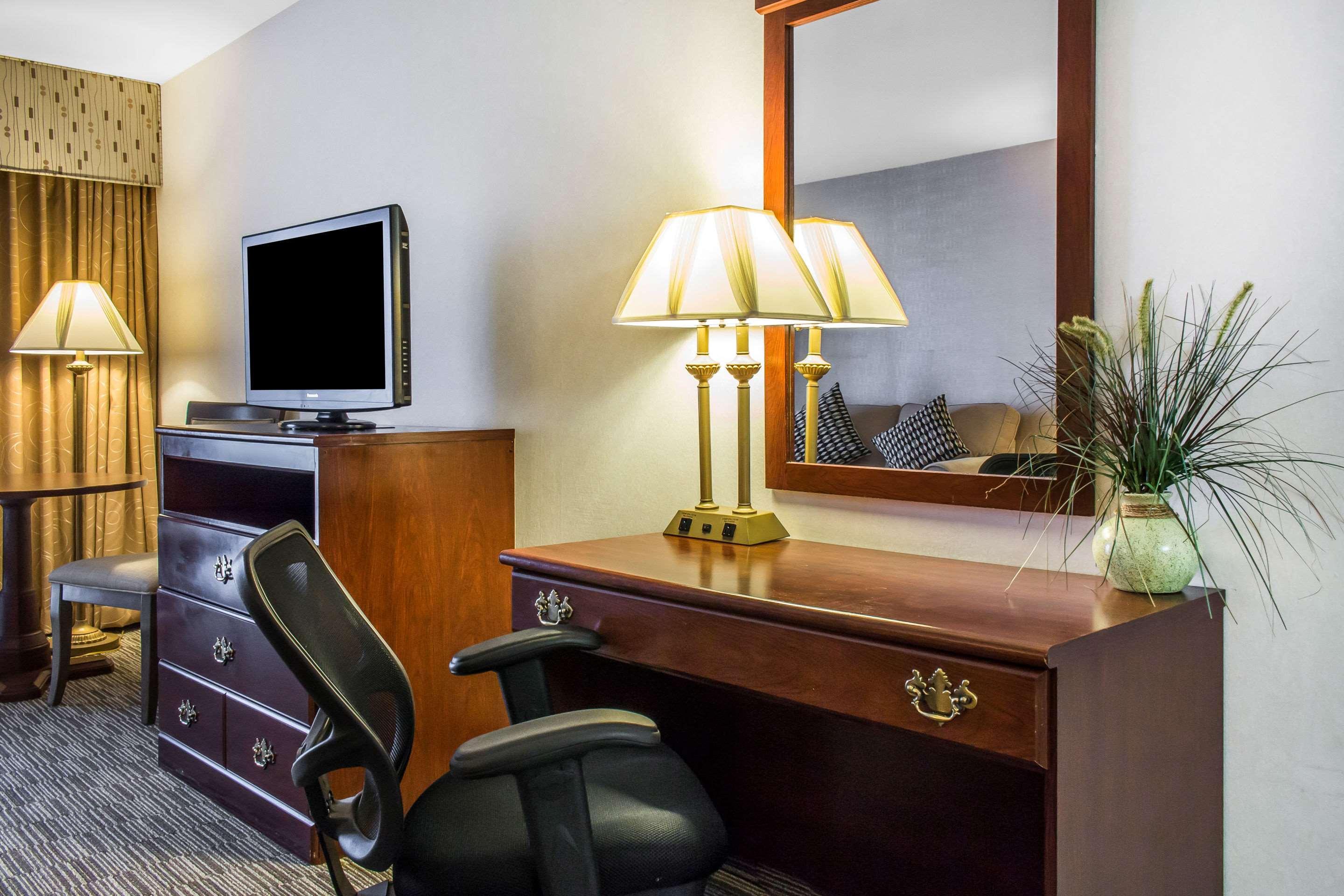 Clarion Hotel Philadelphia International Airport Есингтън Екстериор снимка