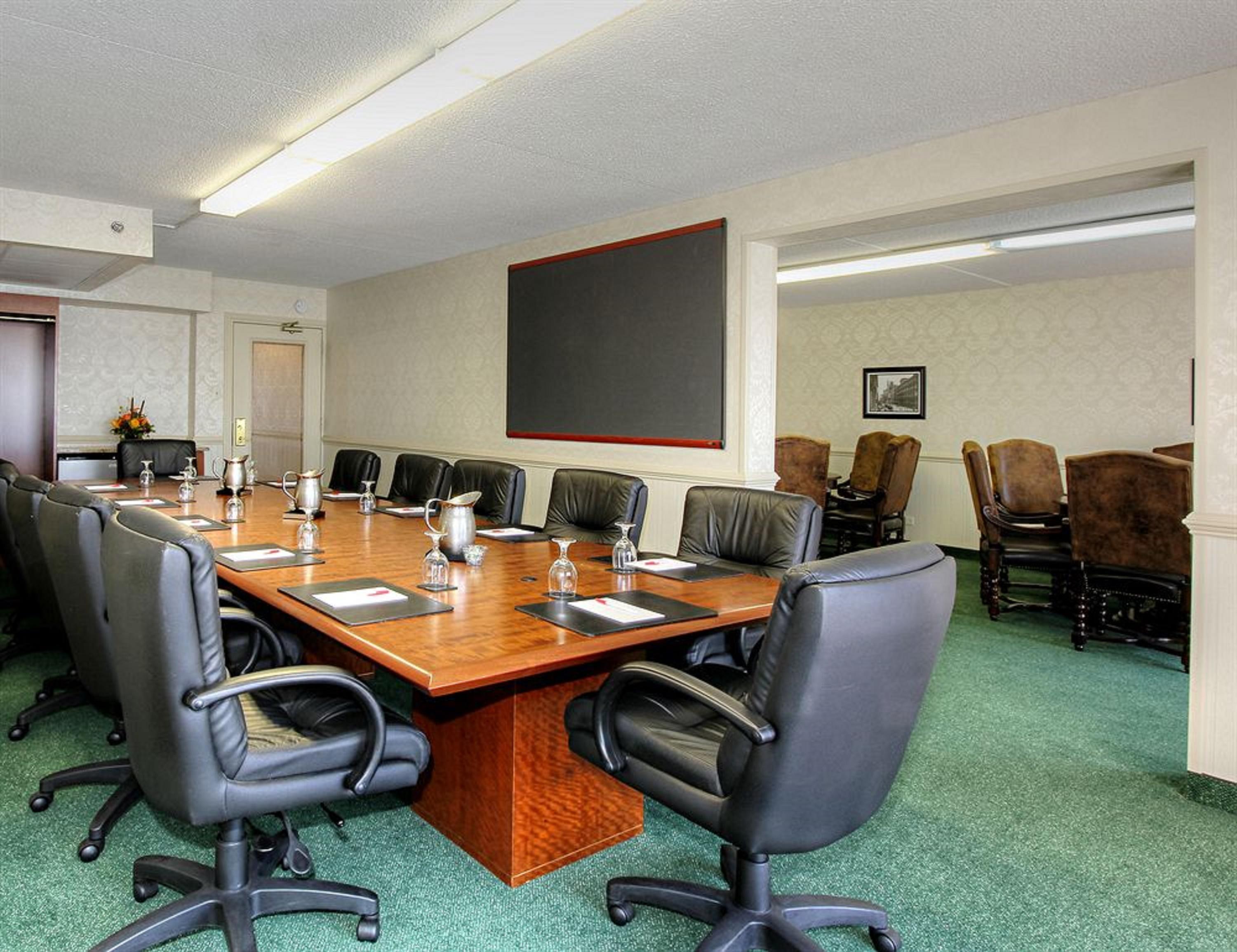 Clarion Hotel Philadelphia International Airport Есингтън Екстериор снимка